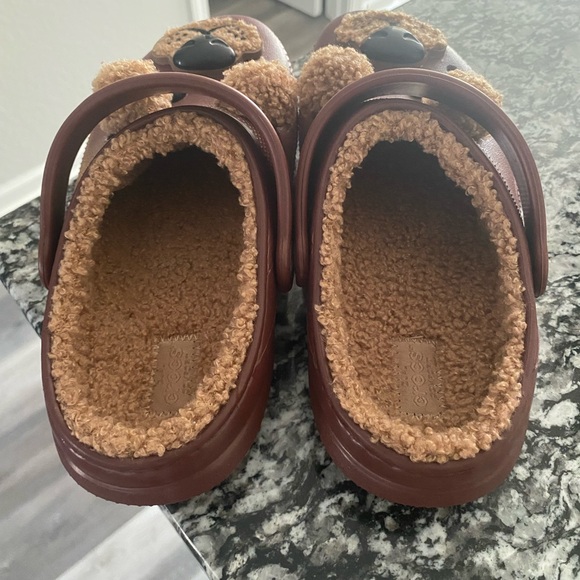 Crocs Kids Brown Bear Clogs - Picture 2 of 3